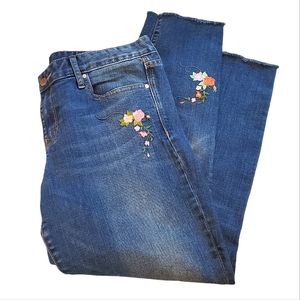 GAP | Women's 1969 always skinny blue wash denim floral patch jeans. Size 32S